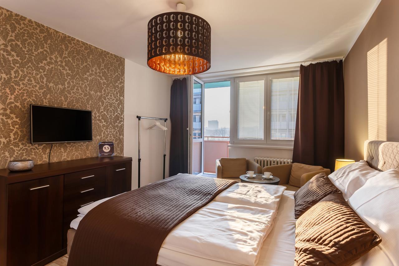 Golden Apartments Ostrava Bagian luar foto